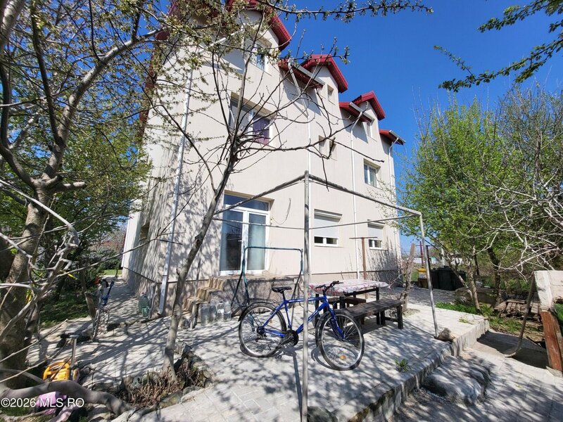 Navodari, pensiune de vanzare in Mamaia Nord